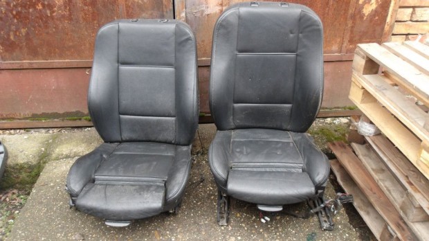 [GY�RI BONTOTT] BMW X5 E53 BELS� ELS� �L�S FEKETE B�R COMBT�MASZ